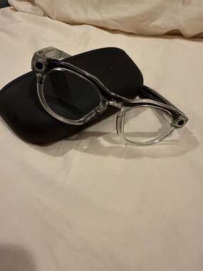 Meta x Oakley HSTN glasses 00W8002 Clear frame Transition Glasses NEW